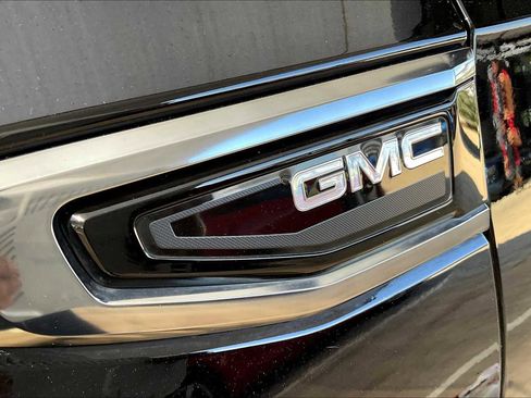 Used 2021 GMC Yukon AT4 image 14