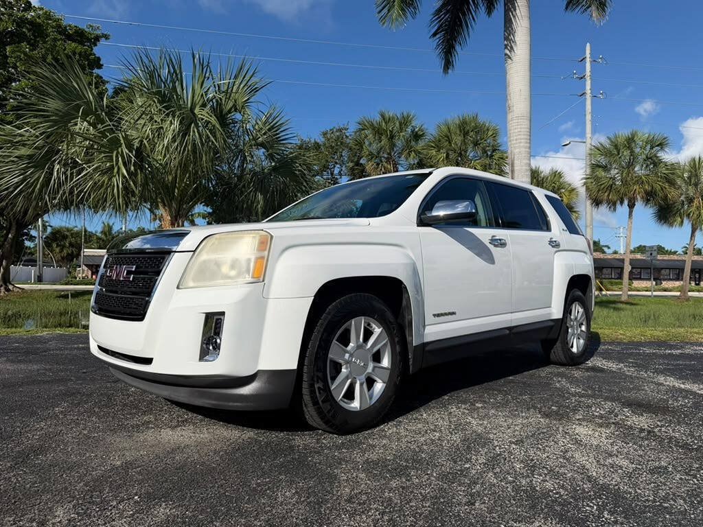 Used 2013 GMC Terrain SLE w/ LPO, Chrome Package FWD image 1