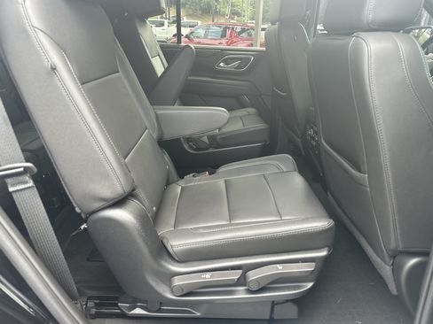 Used 2024 Chevrolet Tahoe LT w/ LT Signature Package AWD/4WD image 16