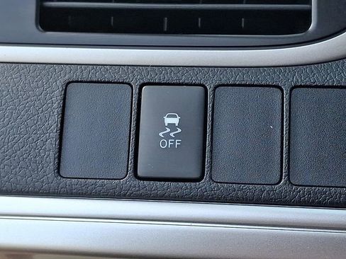 Used 2014 Toyota Camry LE image 23