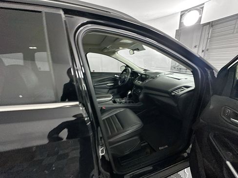 Used 2019 Ford Escape SEL image 31