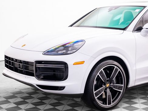 Used 2023 Porsche Cayenne Turbo AWD/4WD image 43