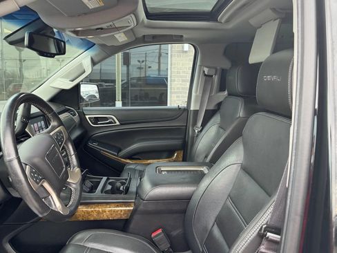 Used 2017 GMC Yukon Denali w/ Open Road Package image 9