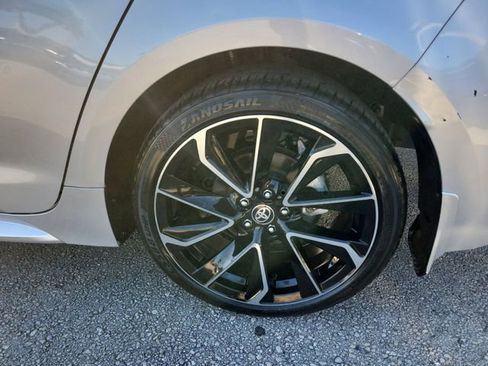 Used 2023 Toyota Corolla LE image 7