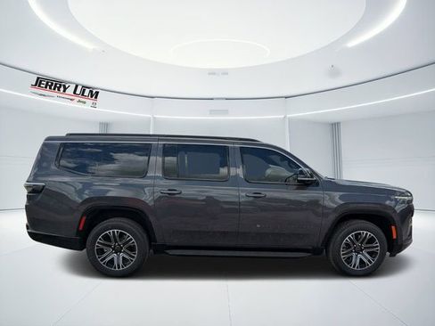 New 2026 Jeep Grand Wagoneer L 4WD w/ Premium Group I image 2
