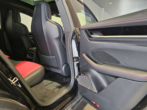 New 2024 Porsche Macan 4 Electric image 14