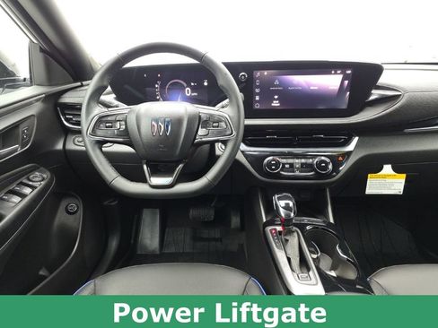 Used 2025 Buick Envista Sport Touring w/ Convenience II Package image 17