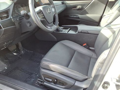 Certified 2023 Lexus ES 350 w/ Premium Package image 13