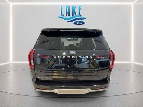 Certified 2025 Ford Expedition Platinum w/ Driver's Package AWD/4WD image 4