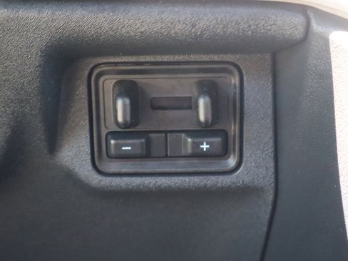 Used 2025 Ford Expedition Active AWD/4WD image 31
