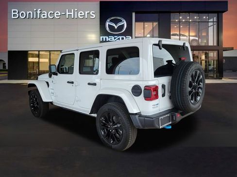 Used 2024 Jeep Wrangler Unlimited Sahara image 30