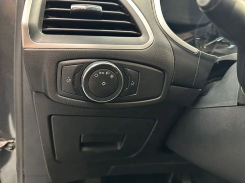 Used 2015 Ford Edge SEL w/ Equipment Group 201A AWD/4WD image 21