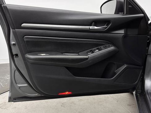 Used 2019 Nissan Altima 2.5 SL image 11