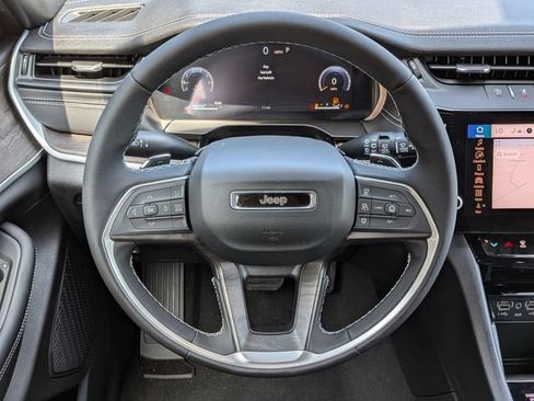 New 2026 Jeep Grand Cherokee Limited AWD/4WD image 19