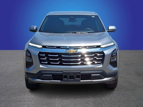 Used 2025 Chevrolet Equinox LT FWD image 2