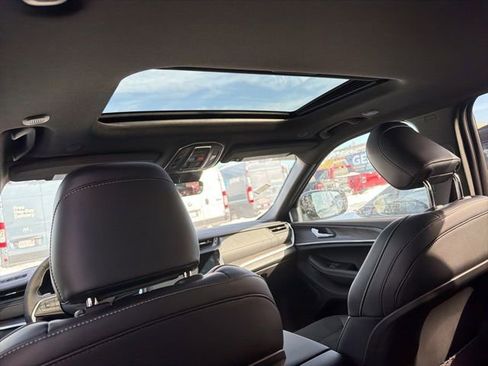 New 2026 Jeep Grand Cherokee Altitude image 8