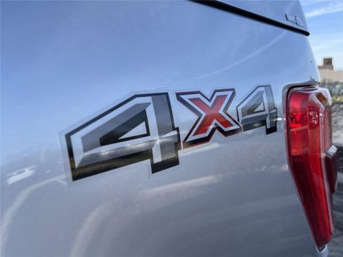 Used 2023 Ford F150 XLT AWD/4WD image 12
