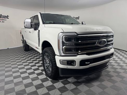 Used 2024 Ford F250 Limited w/ FX4 Off-Road Package image 5