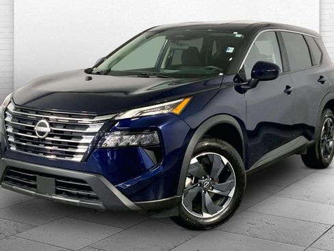 Used 2025 Nissan Rogue SV AWD/4WD image 12