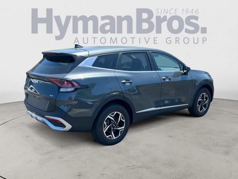 Certified 2025 Kia Sportage LX AWD/4WD image 3