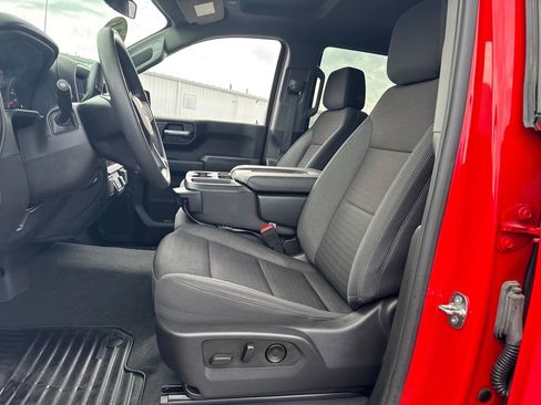 Used 2024 Chevrolet Silverado 1500 Custom Trail Boss w/ Dark Appearance Package image 14