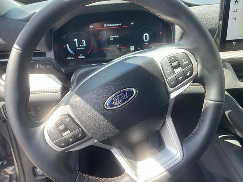 Used 2025 Ford Explorer Active image 14