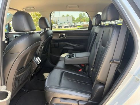 Used 2022 Kia Sorento S AWD/4WD image 36