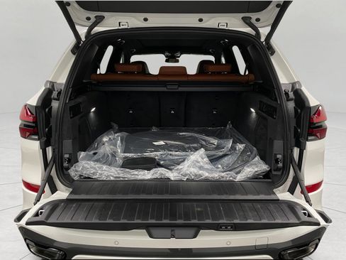 New 2026 BMW X5 xDrive40i w/ Executive Package AWD/4WD image 7