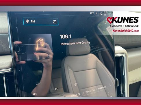 New 2026 GMC Yukon XL Denali w/ Sun & Power Step Package AWD/4WD image 23