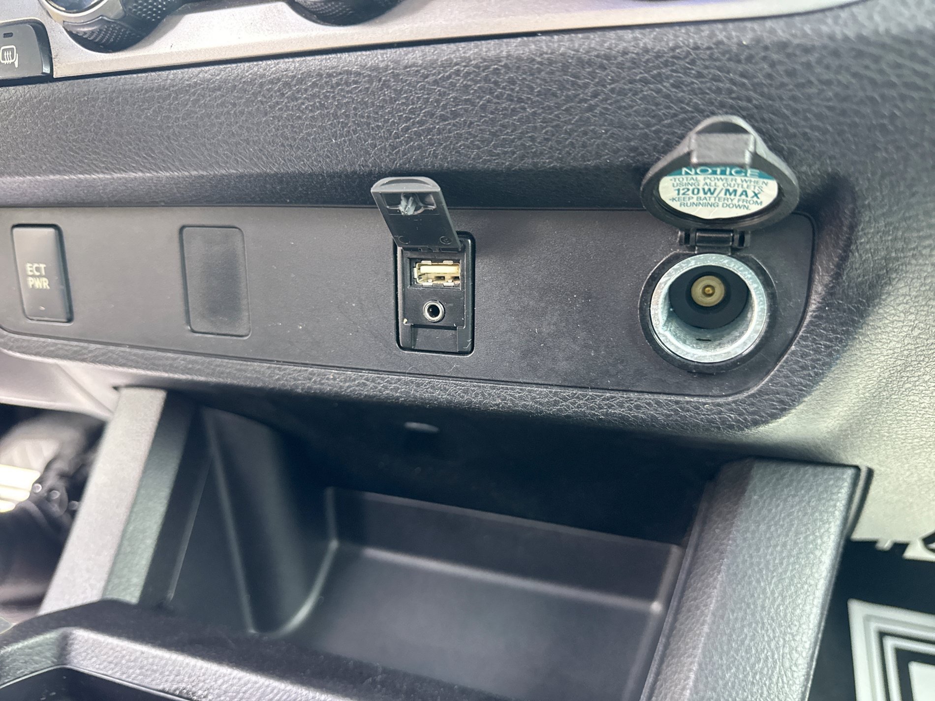 Used 2016 Toyota Tacoma SR5 RWD image 22