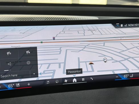 Used 2026 BMW iX xDrive45 w/ M Sport Package image 25