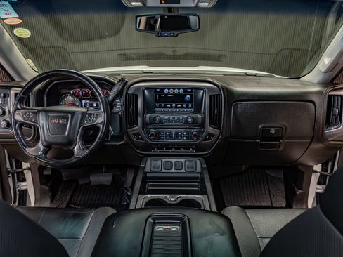 Used 2018 GMC Sierra 1500 SLT image 15