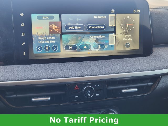 Used 2025 Nissan Kicks SV w/ Interior Electronics Package AWD/4WD image 15
