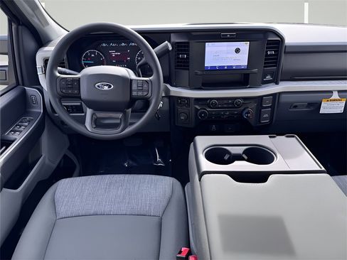 New 2026 Ford F250 XLT image 5