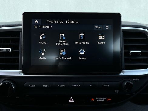 Used 2025 Hyundai Venue SEL image 30