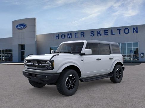 New 2026 Ford Bronco Outer Banks AWD/4WD image 1