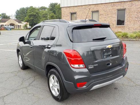 Used 2019 Chevrolet Trax LT w/ LT Convenience Package image 21