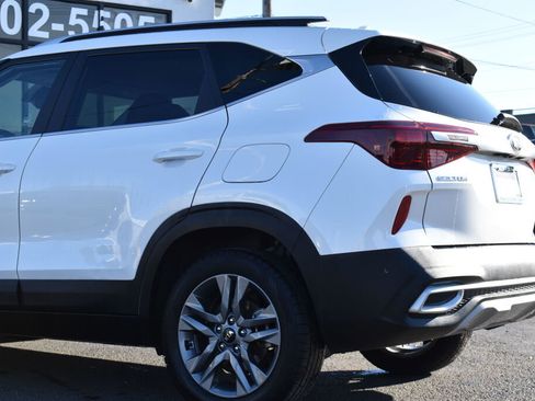 Used 2021 Kia Seltos S image 11