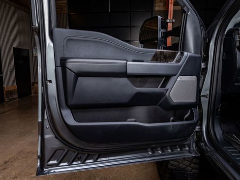 Used 2024 Ford F250 Lariat w/ Lariat Ultimate Package image 35