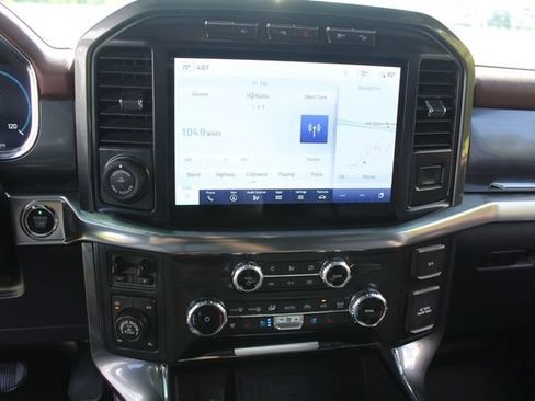 Used 2022 Ford F150 Lariat w/ Equipment Group 502A High AWD/4WD image 18
