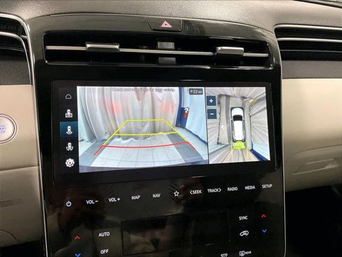 Used 2024 Hyundai Tucson Limited image 19