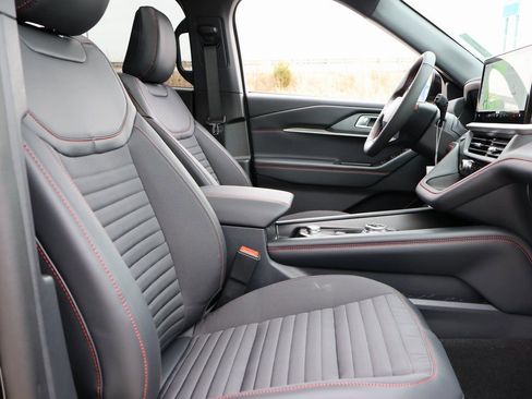 New 2026 Ford Explorer ST-Line image 9