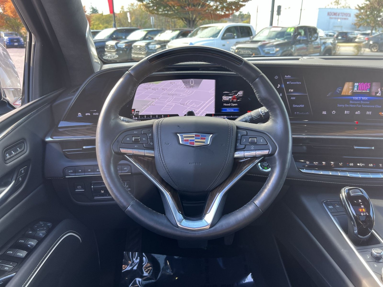 Used 2023 Cadillac Escalade Sport Platinum w/ LPO, ONYX Package AWD/4WD image 16