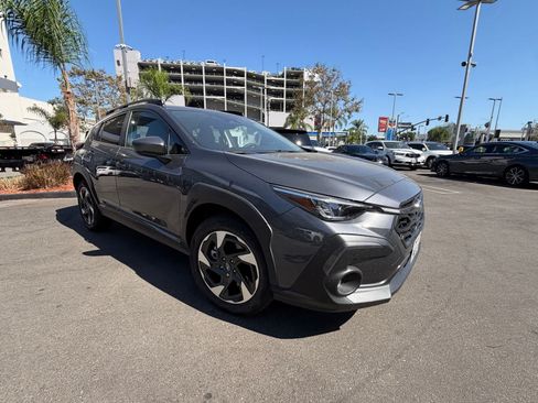 Used 2024 Subaru Crosstrek 2.5i Limited w/ Crosstrek Mirror Package AWD/4WD image 5
