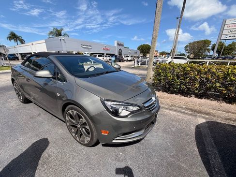 Used 2017 Buick Cascada Premium image 2