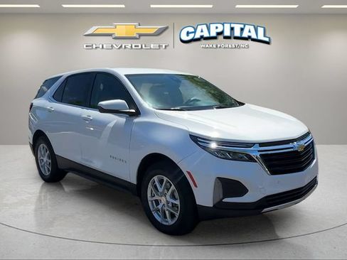 Used 2023 Chevrolet Equinox LT w/ LPO, Floor Liner Package FWD image 7