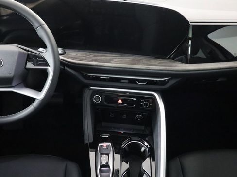 Used 2025 Audi Q5 Premium Plus w/ Premium Plus image 15