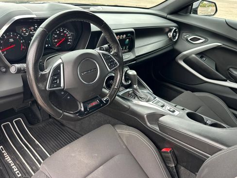 Used 2018 Chevrolet Camaro SS RWD image 13