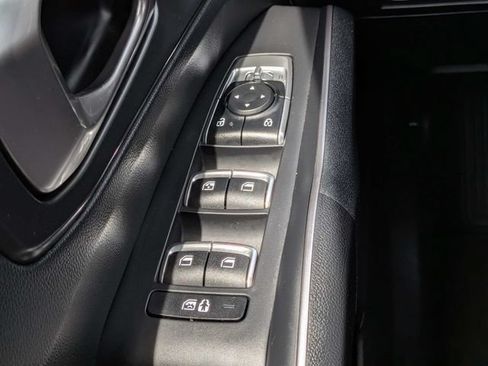 Used 2024 Kia Sorento S w/ Panoramic Sunroof Package FWD image 28