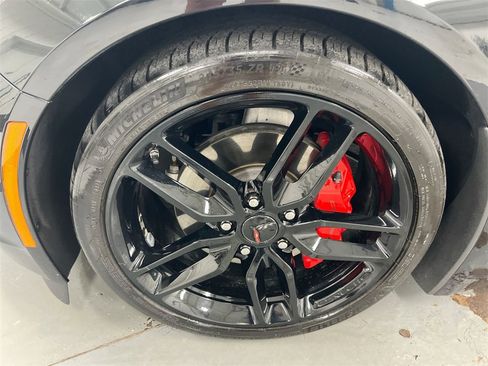 Used 2017 Chevrolet Corvette Stingray Coupe w/ 1LT image 23